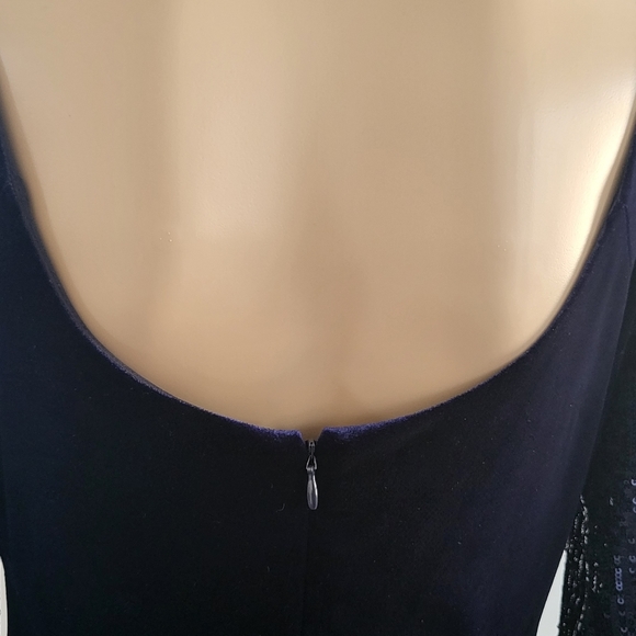 Tahari Puff Sleeve Sequined Navy Evening Gown - Size 4 - Picture 9 of 10